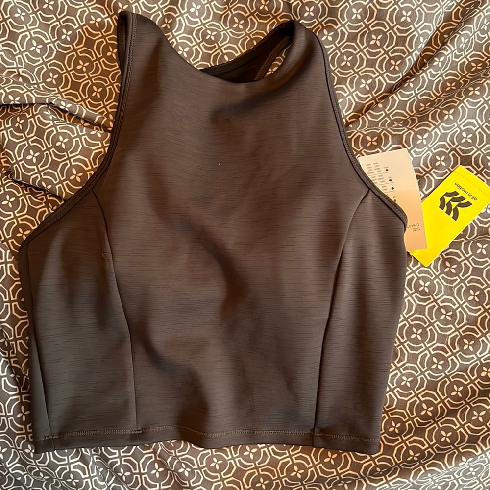 Women’s athletic top